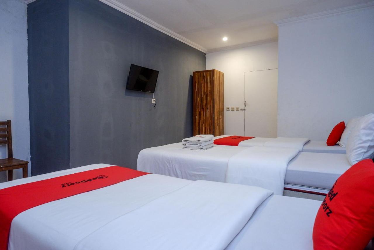 Hotel Reddoorz Syariah Near Plengkung Gading 2 Yogyakarta Exteriér fotografie