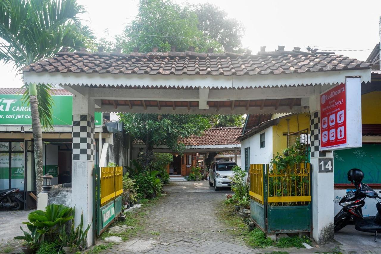Hotel Reddoorz Syariah Near Plengkung Gading 2 Yogyakarta Exteriér fotografie