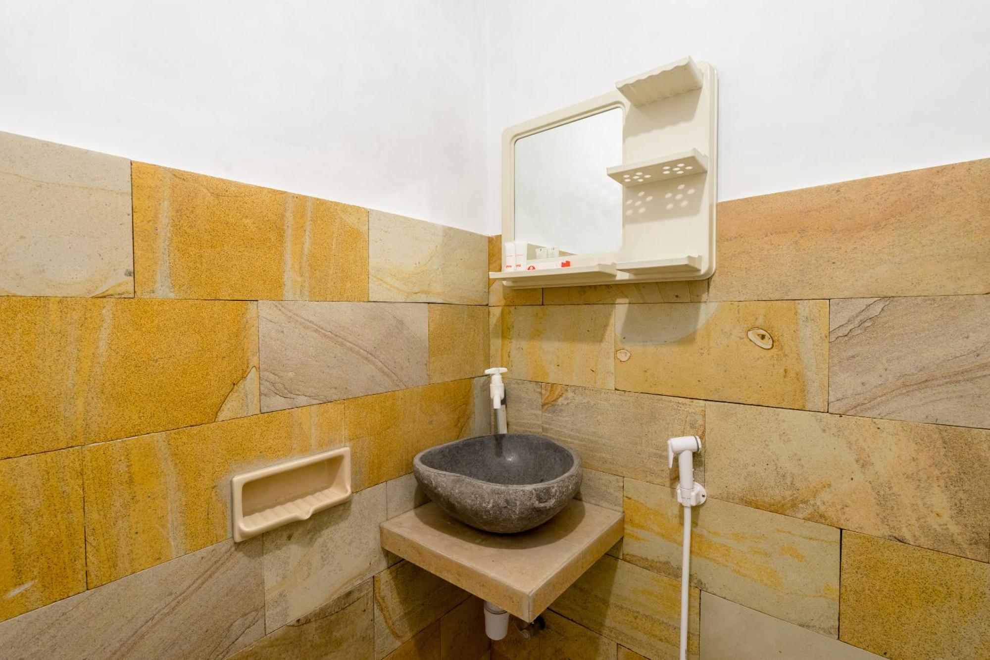 Hotel Reddoorz Syariah Near Plengkung Gading 2 Yogyakarta Exteriér fotografie